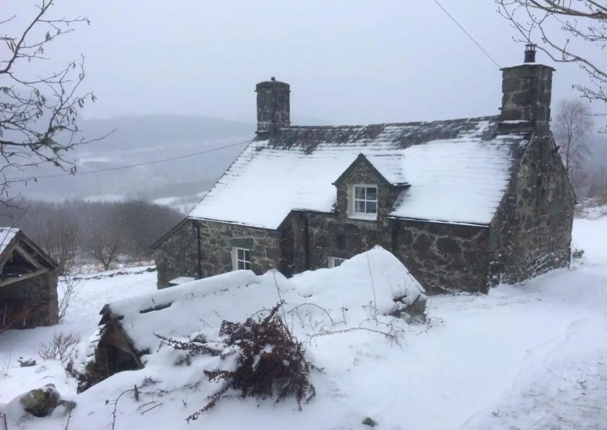 דולגלאו Tyn Y Simdde - Secluded Mountain Stay - Stunning Views Of Eryri מראה חיצוני תמונה